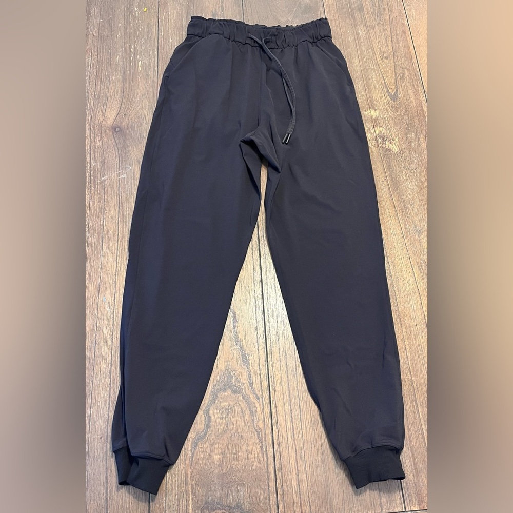 Lululemon Surge Jogger Pants Black Womens size 6 - Picture 3 of 5